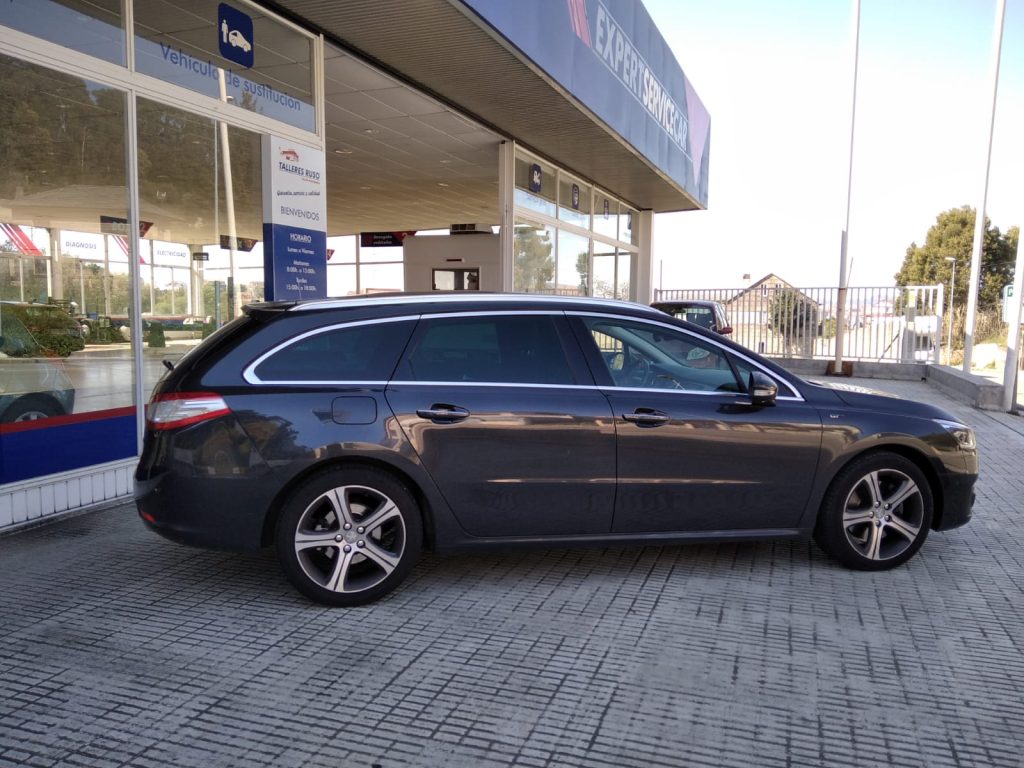 Peugeot 508 SW 2016 2 - Talleres Ruso